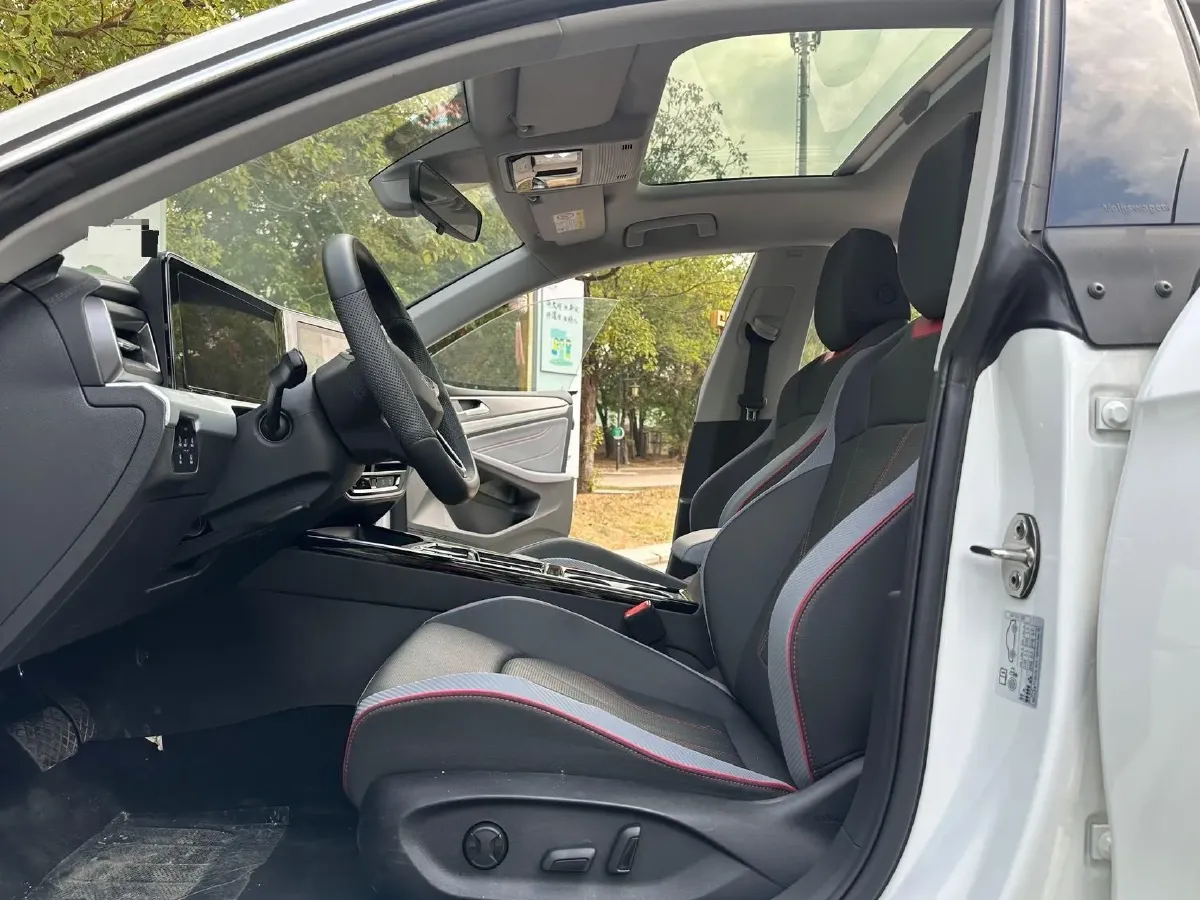 2025 Volkswagen Lamando 1.4T 150HP L4 7DCT,autocango,china used car exporter,china ev exporter,chinese used car exporter,chinese used ev exporter