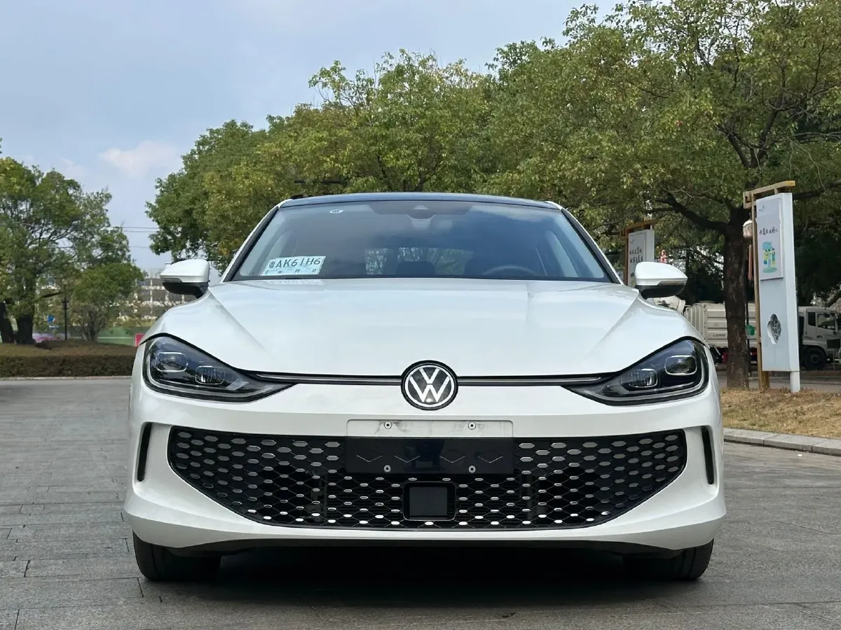 2025 Volkswagen Lamando 1.4T 150HP L4 7DCT,autocango,china used car exporter,china ev exporter,chinese used car exporter,chinese used ev exporter