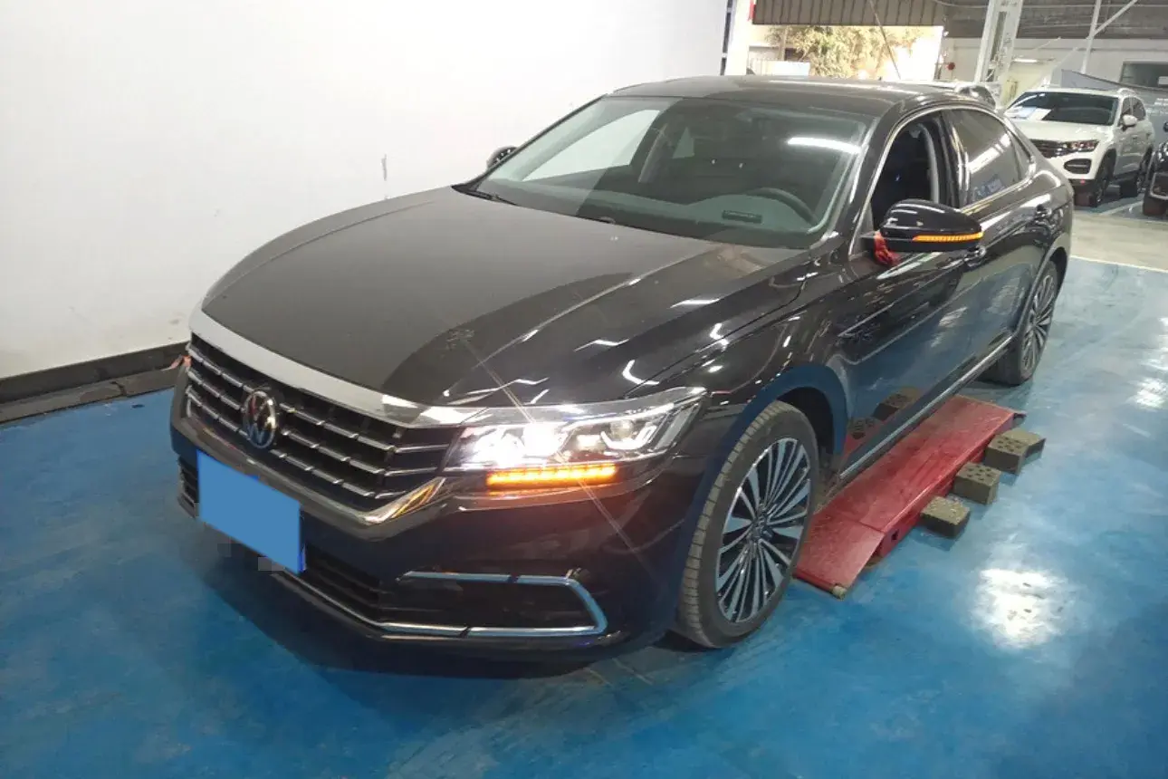 2021 Volkswagen Passat 2.0T 186HP L4 7DCT