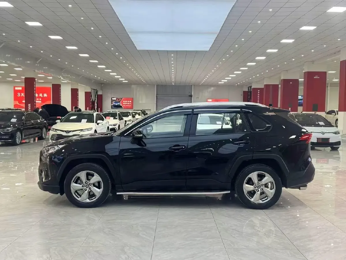 2022 Toyota RAV4 2.0L 171HP L4 CVT,autocango,china used car exporter,china ev exporter,chinese used car exporter,chinese used ev exporter