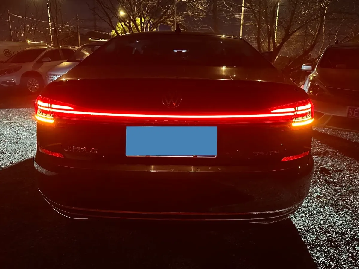 2023 Volkswagen Passat 2.0T 186HP L4 7DCT,autocango,china used car exporter,china ev exporter,chinese used car exporter,chinese used ev exporter