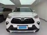 2022 Toyota Highlander 2.5L 192HP L4 E-CVT Hybrid