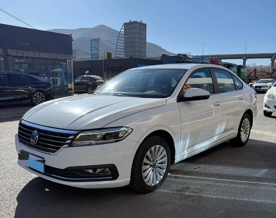 2019 Volkswagen Sagitar 1.2T 116HP L4 7DCT