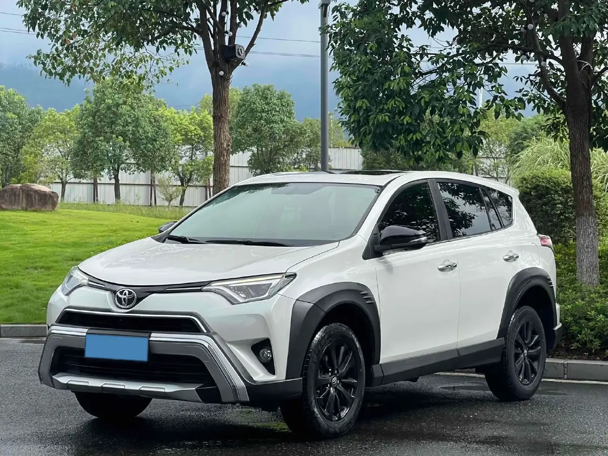 2019 Toyota RAV4 2.0L 151HP L4 CVT