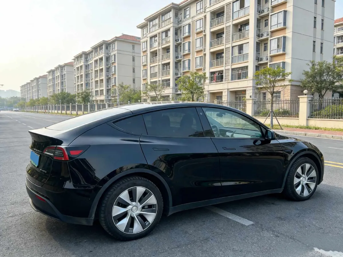 2022 Tesla Model Y BEV 60KWH,autocango,china used car exporter,china ev exporter,chinese used car exporter,chinese used ev exporter