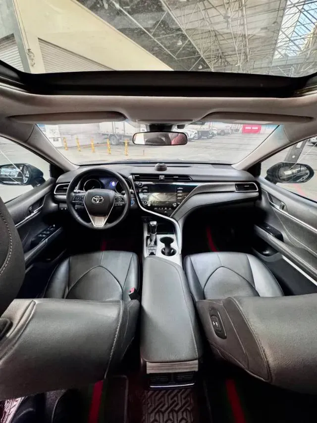 2018 Toyota Camry 2.5L 178HP L4 E-CVT Hybrid,autocango,china used car exporter,china ev exporter,chinese used car exporter,chinese used ev exporter