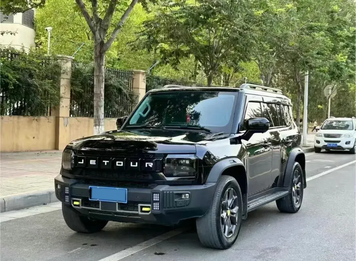 2023 Jetour Traveller 2.0T 254HP L4 7DCT