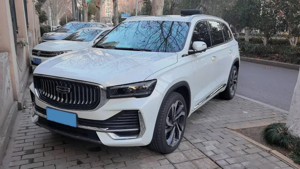 2024 Geely Monjaro 2.0T 238HP L4 8AT