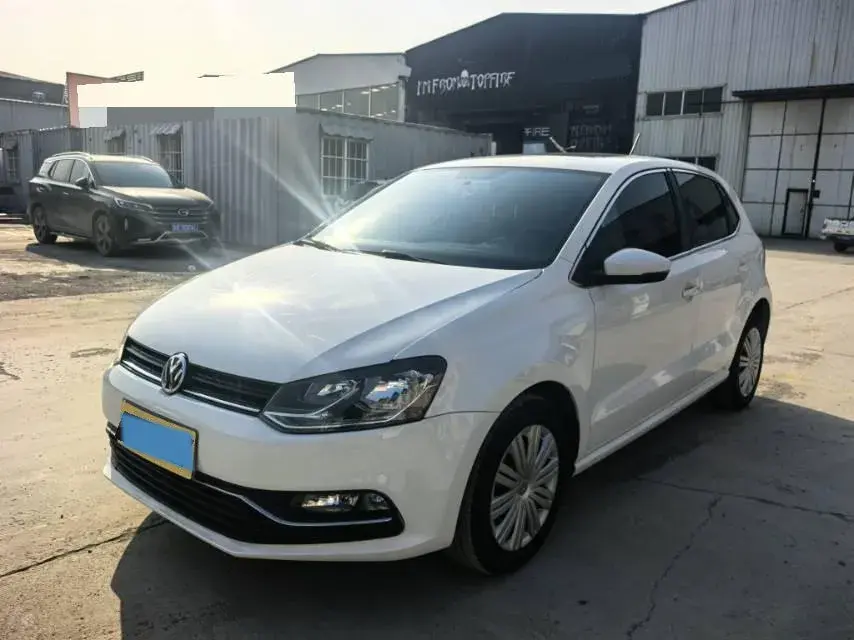 2016 Volkswagen Polo 1.6L 110HP L4 6AT