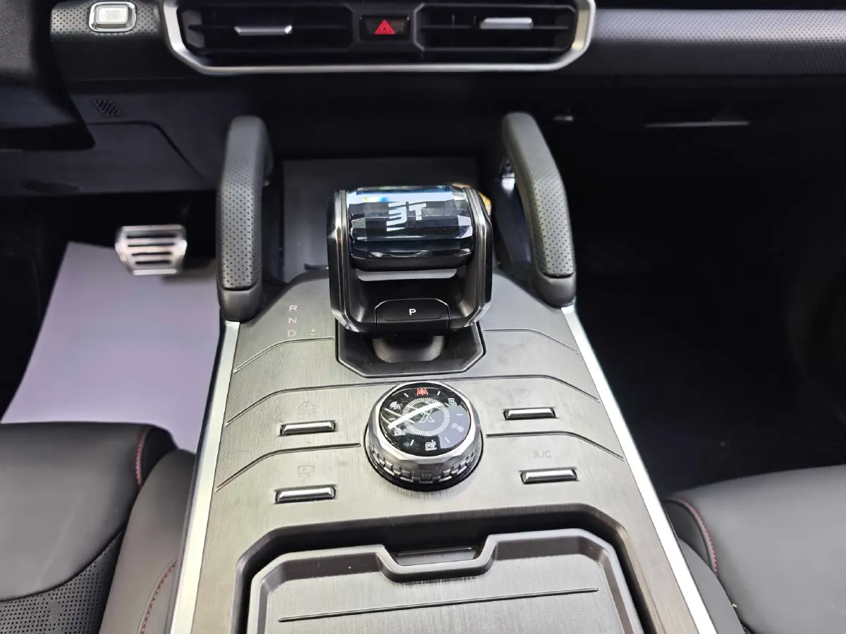 2023 Jetour Traveller 2.0T 254HP L4 8AT,autocango,china used car exporter,china ev exporter,chinese used car exporter,chinese used ev exporter