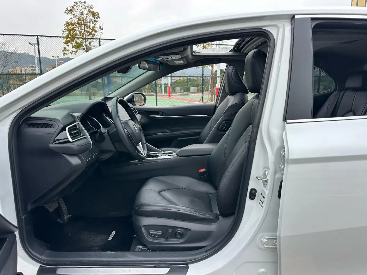 2022 Toyota Camry 2.0L 178HP L4 CVT,autocango,china used car exporter,china ev exporter,chinese used car exporter,chinese used ev exporter