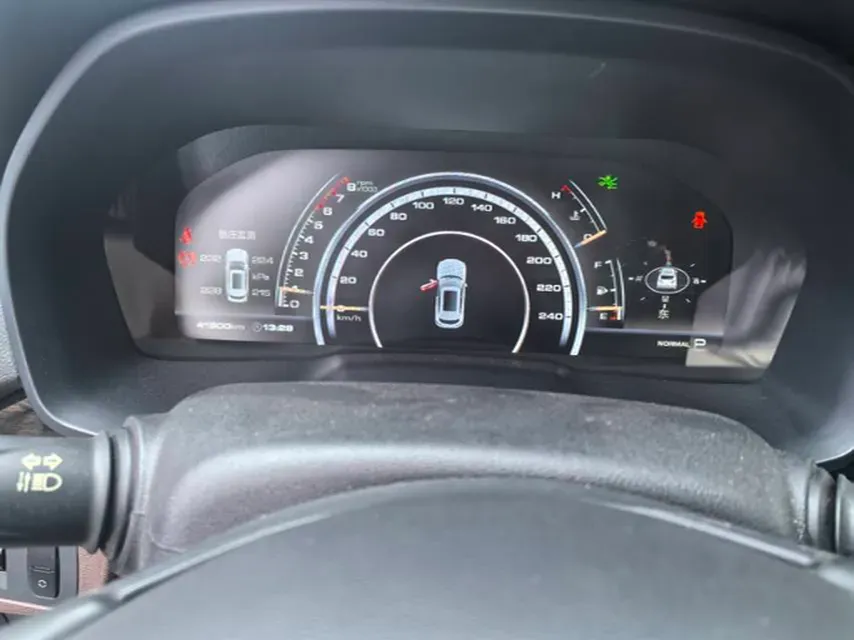 2017 WEY VV7 2.0T 234HP L4 7DCT,autocango,china used car exporter,china ev exporter,chinese used car exporter,chinese used ev exporter