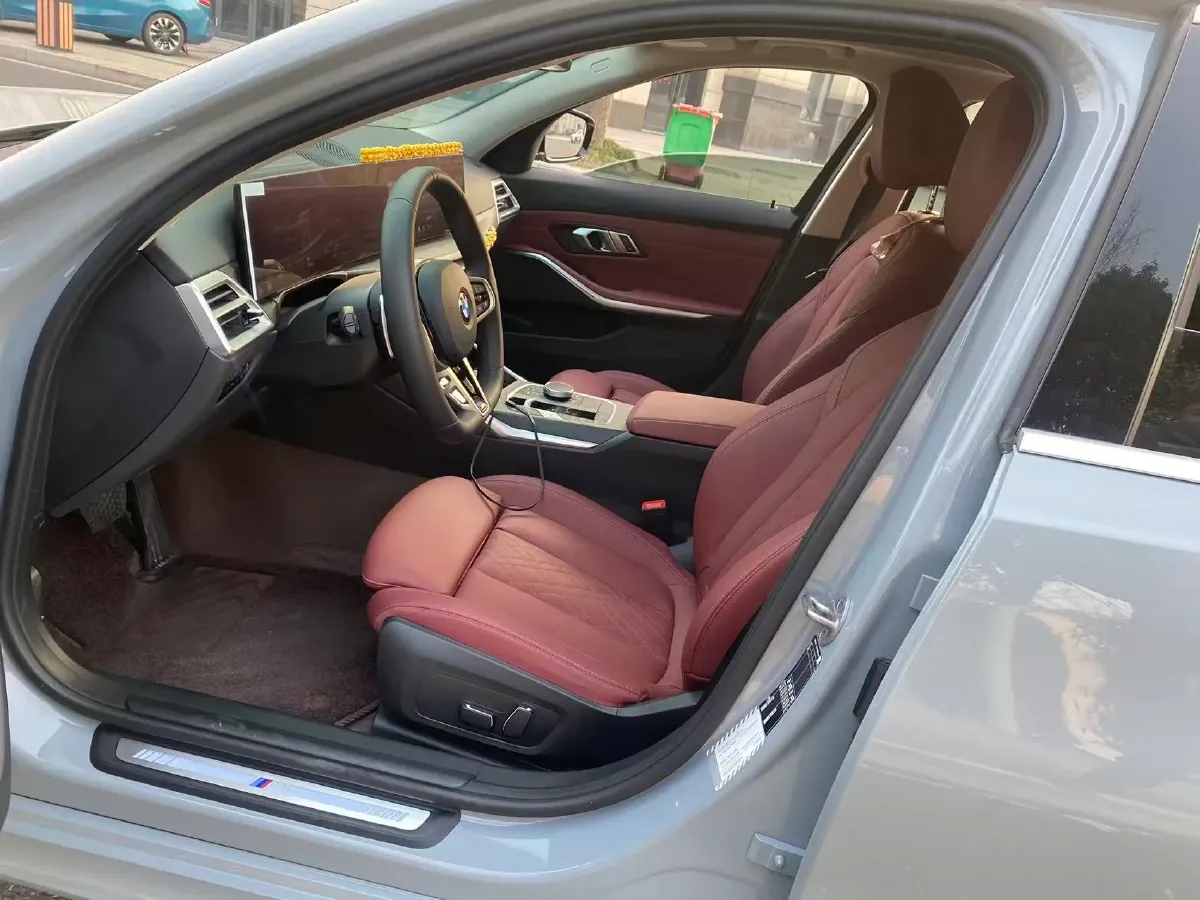 2025 BMW 3 Series 2.0T 184HP L4 8AT,autocango,china used car exporter,china ev exporter,chinese used car exporter,chinese used ev exporter