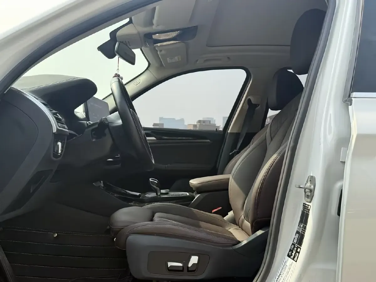 2022 BMW X3 2.0T 184HP L4 8AT,autocango,china used car exporter,china ev exporter,chinese used car exporter,chinese used ev exporter