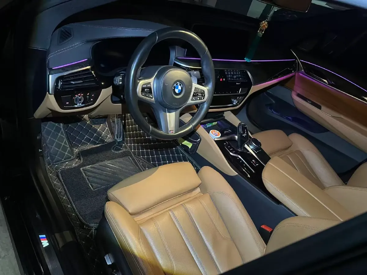 2022 BMW 6 Series GT 2.0T 245HP L4 8AT,autocango,china used car exporter,china ev exporter,chinese used car exporter,chinese used ev exporter