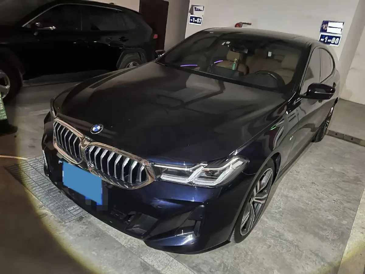 2022 BMW 6 Series GT 2.0T 245HP L4 8AT