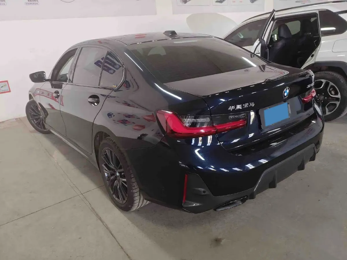 2024 BMW 3 Series 2.0T 184HP L4 8AT,autocango,china used car exporter,china ev exporter,chinese used car exporter,chinese used ev exporter