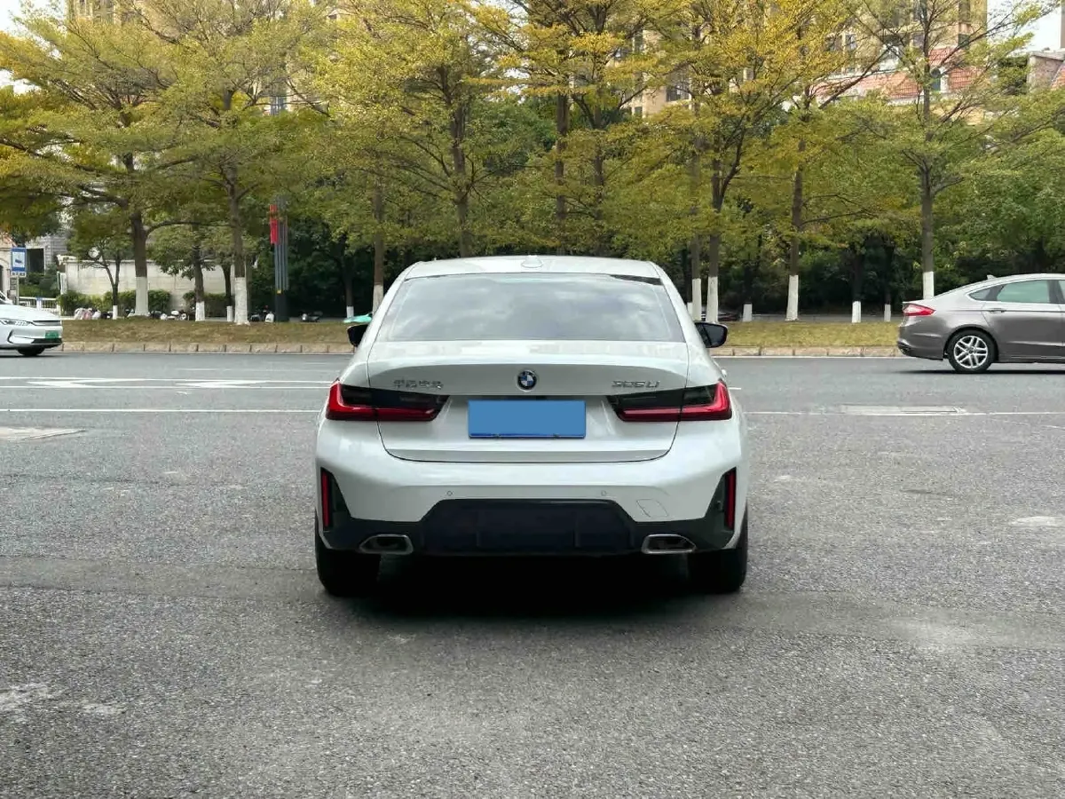 2024 BMW 3 Series 2.0T 184HP L4 8AT,autocango,china used car exporter,china ev exporter,chinese used car exporter,chinese used ev exporter