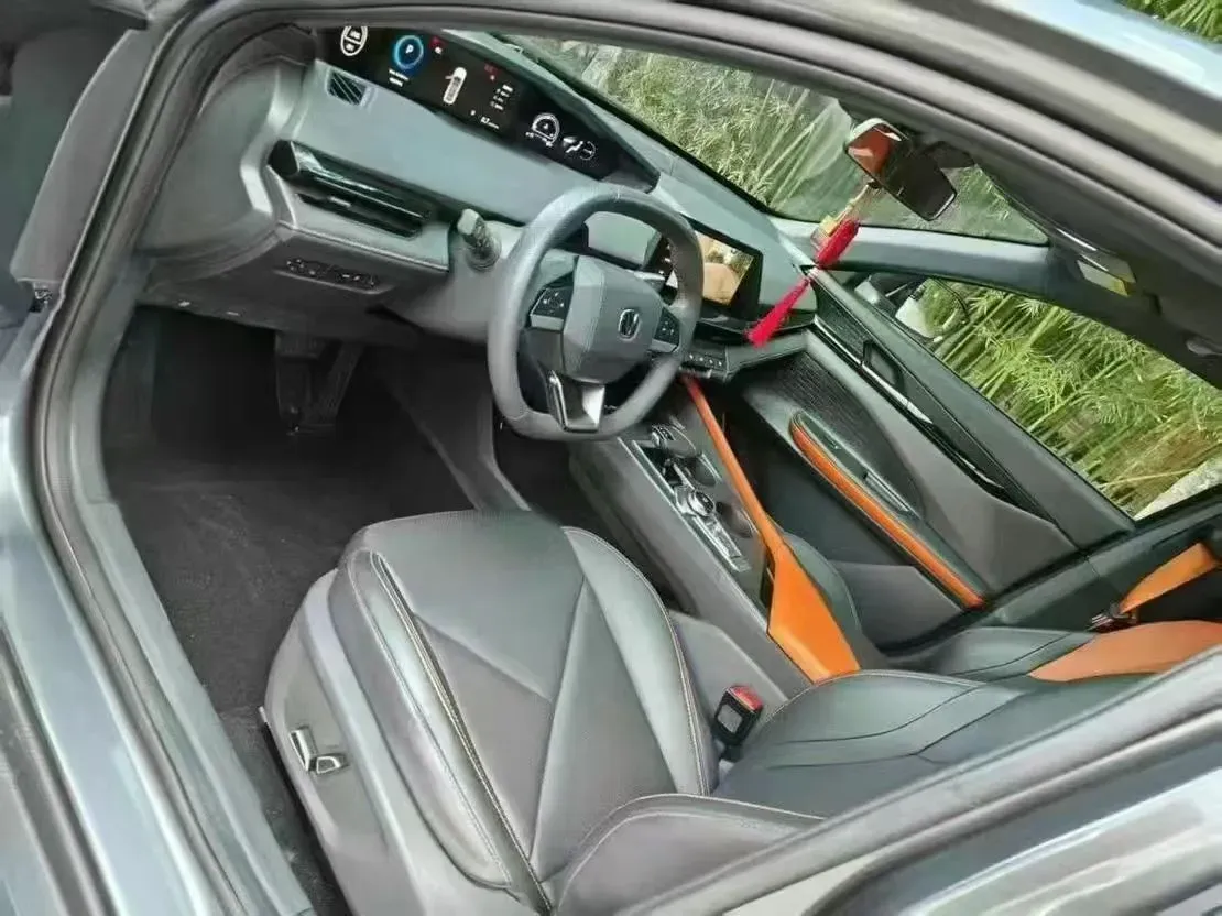 2023 ChangAn UNI-V 1.5T 188HP L4 7DCT,autocango,china used car exporter,china ev exporter,chinese used car exporter,chinese used ev exporter