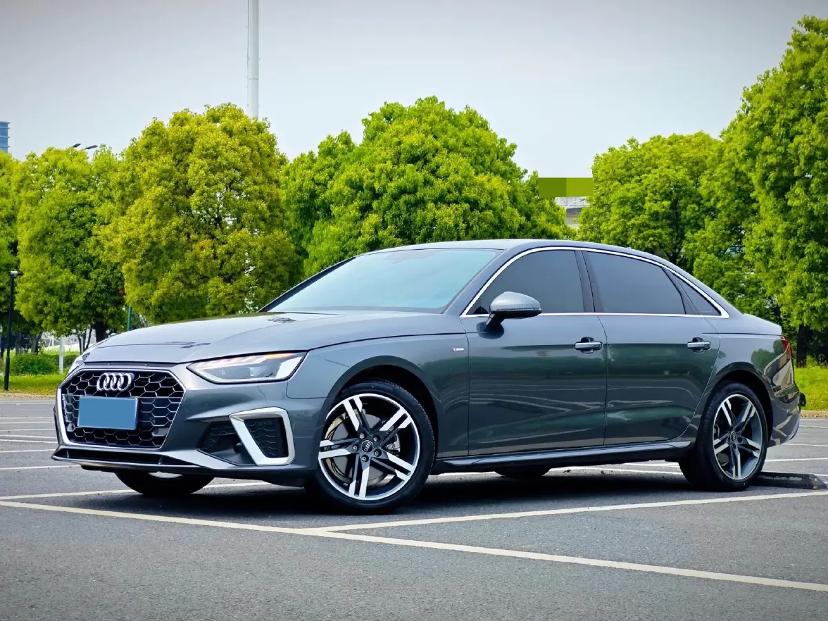 2023 Audi A4L 2.0T 190HP L4 7DCT