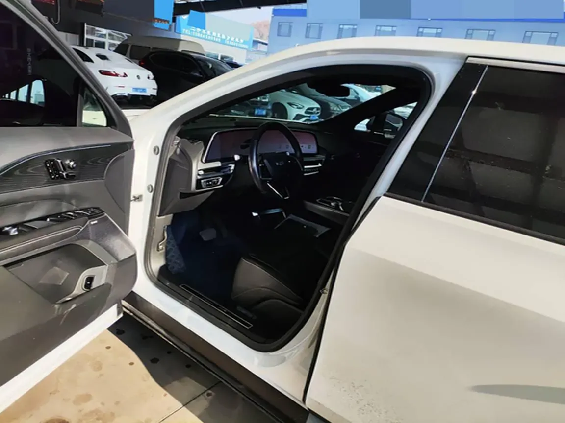 2024 Cadillac IQ Lyriq BEV 68.4KWH,autocango,china used car exporter,china ev exporter,chinese used car exporter,chinese used ev exporter