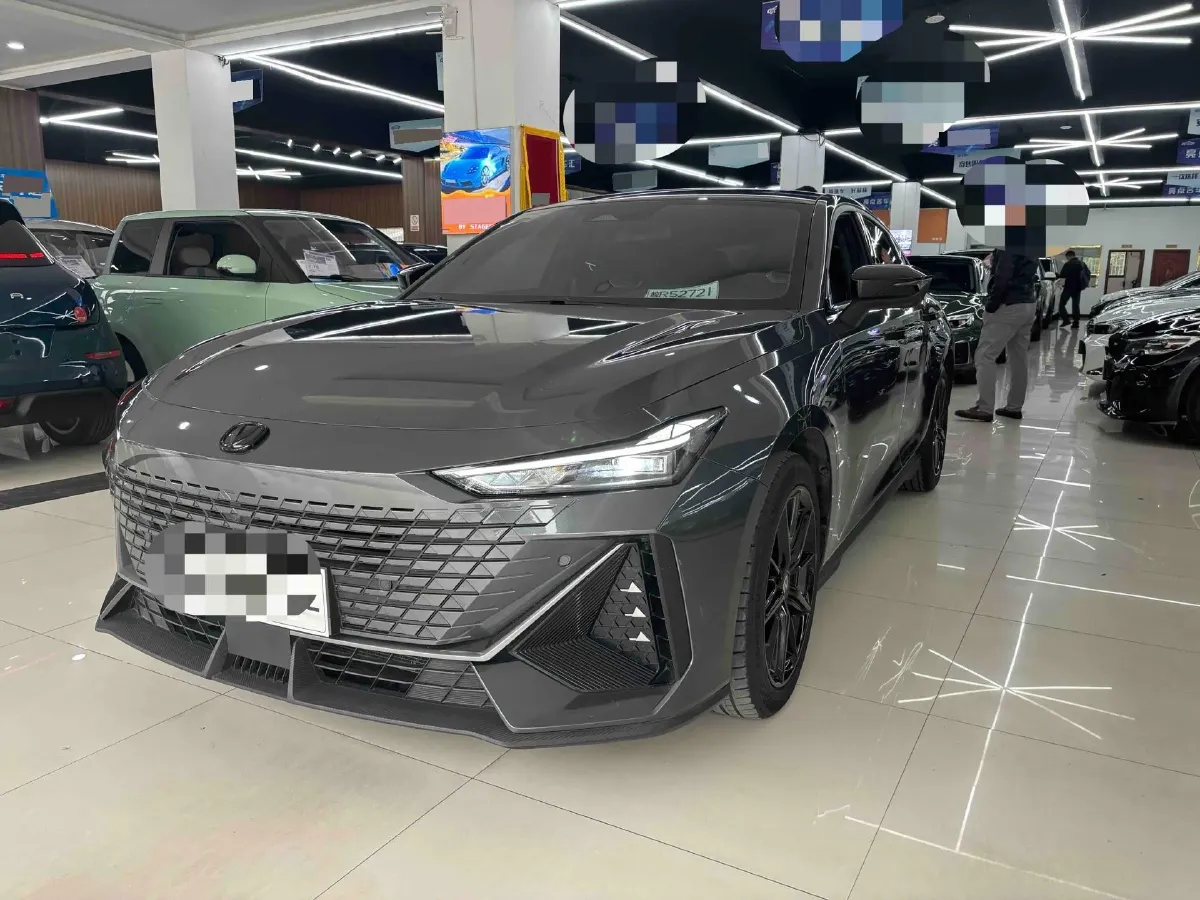 2023 ChangAn UNI-V 1.5T 188HP L4 7DCT,autocango,china used car exporter,china ev exporter,chinese used car exporter,chinese used ev exporter