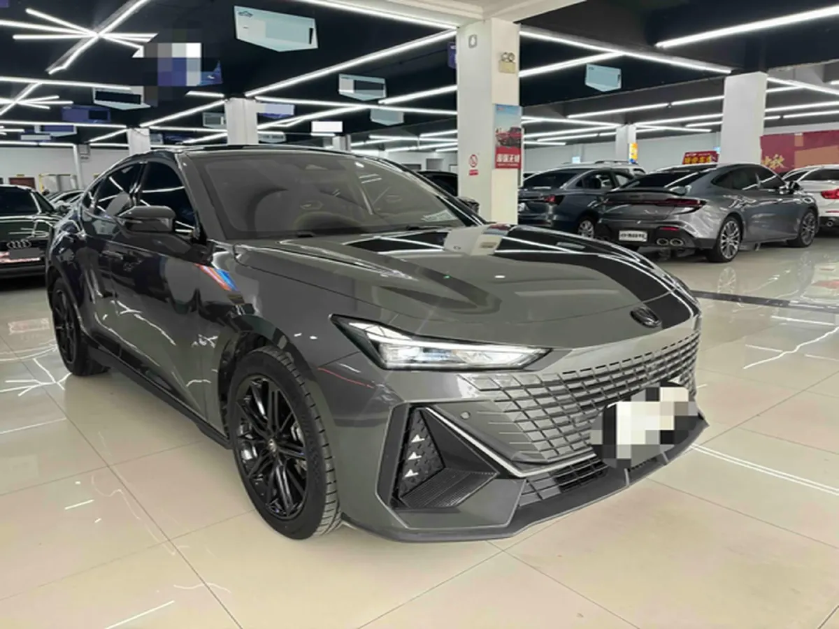 2023 ChangAn UNI-V 1.5T 188HP L4 7DCT,autocango,china used car exporter,china ev exporter,chinese used car exporter,chinese used ev exporter