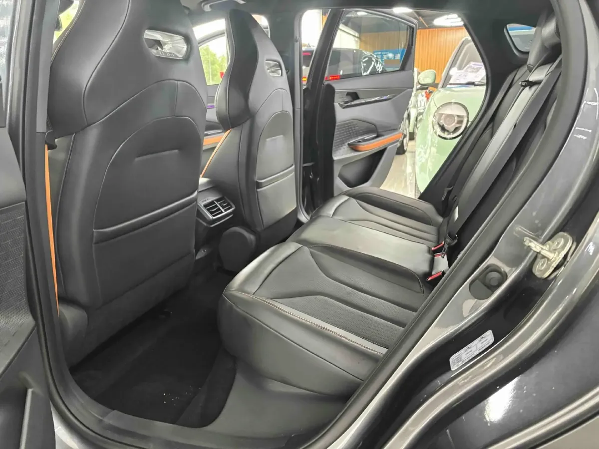 2023 ChangAn UNI-V 1.5T 188HP L4 7DCT,autocango,china used car exporter,china ev exporter,chinese used car exporter,chinese used ev exporter