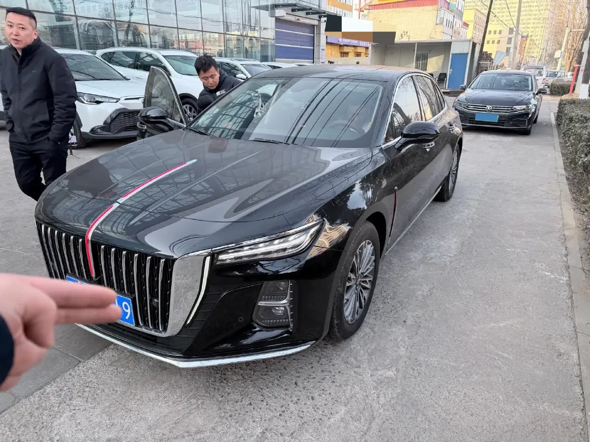2023 HongQi H5 2.0T 224HP L4 8AT