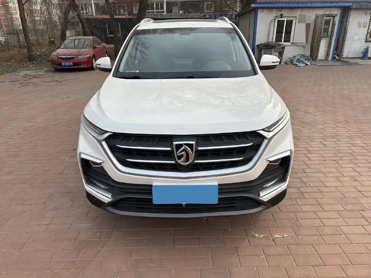 2018 BaoJun 530 1.5T 150HP L4 6DCT,autocango,china used car exporter,china ev exporter,chinese used car exporter,chinese used ev exporter