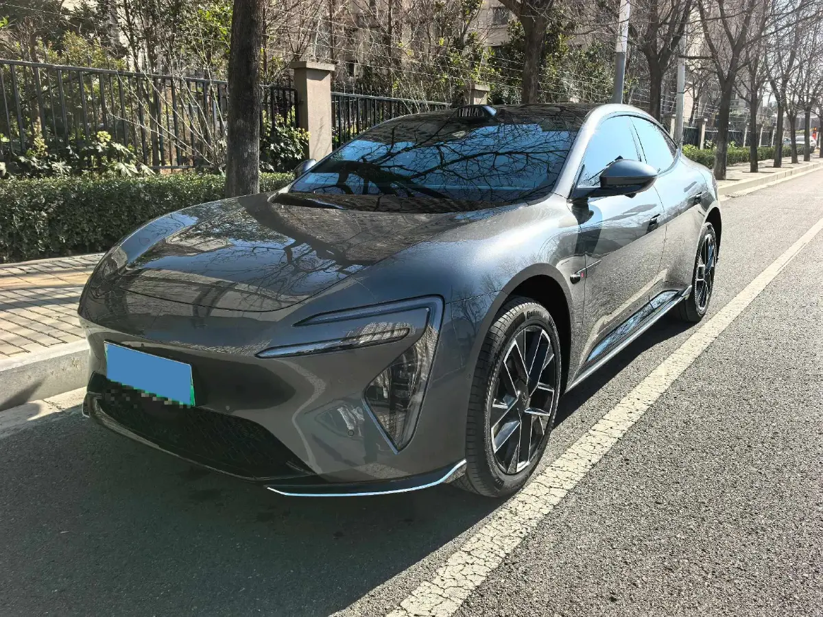 2025 Avatr 06 REEV 156HP REEV