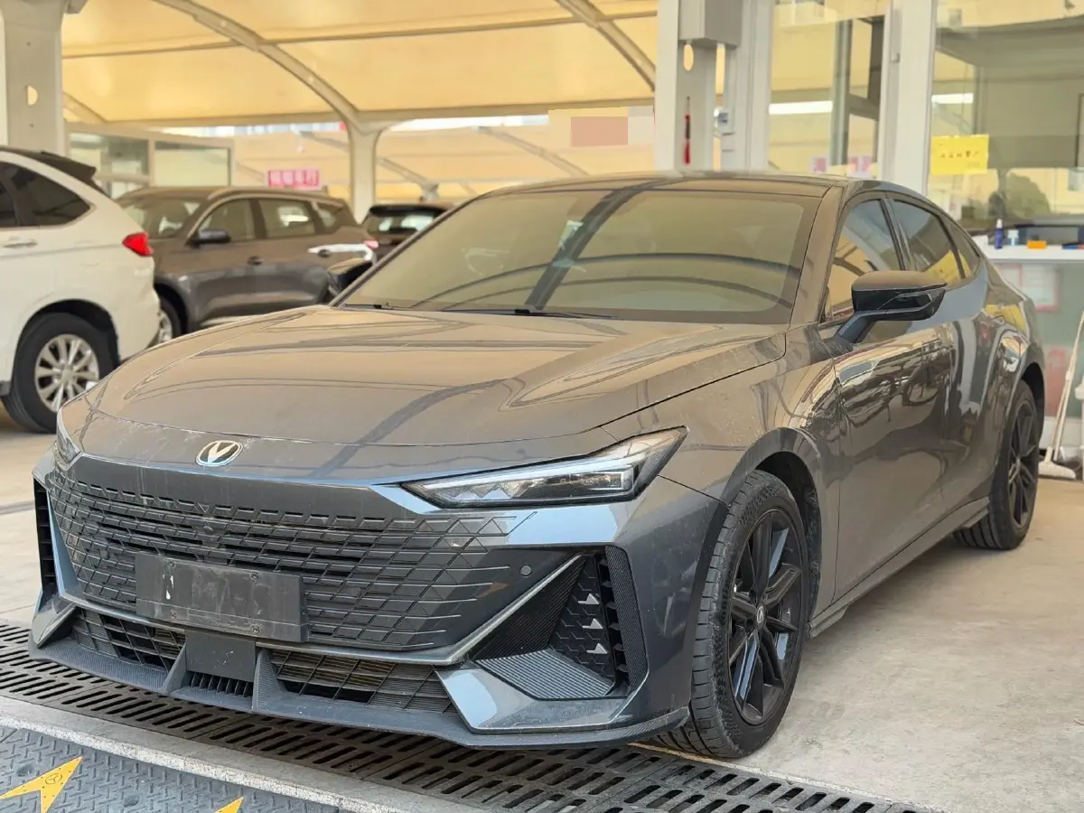 2022 ChangAn UNI-V 1.5T 188HP L4 7DCT