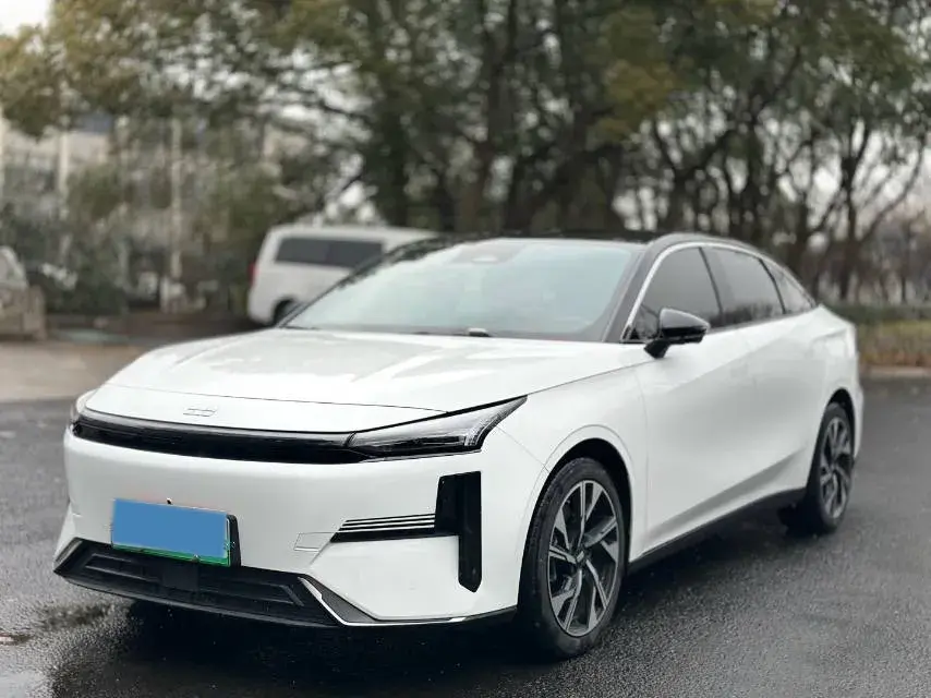 2023 Geely Galaxy L6 1.5T 163HP L4 3DHT PHEV