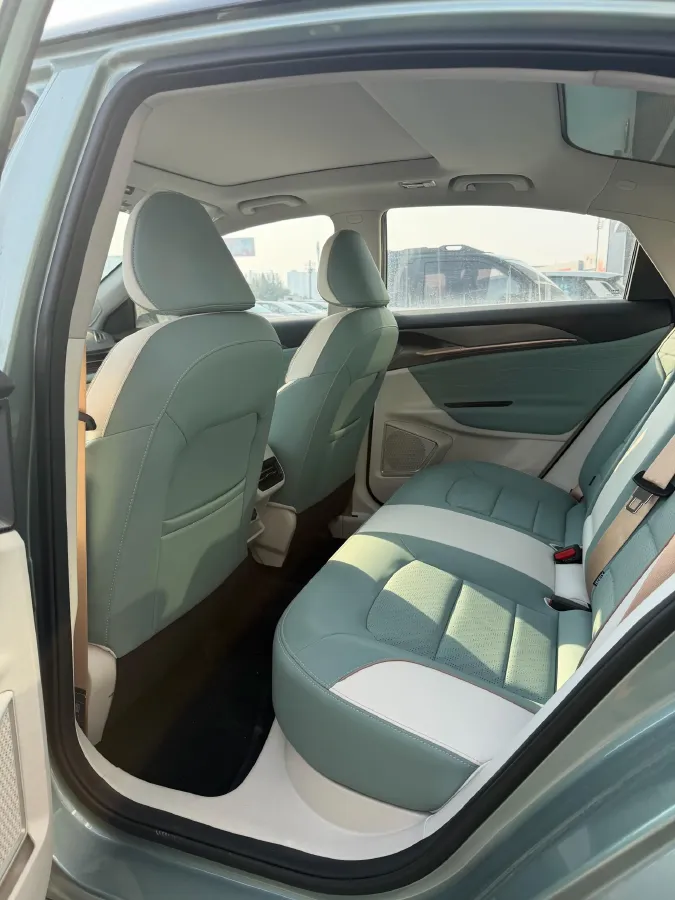 2022 Ruichi Auto ED71 BEV 60.152KWH,autocango,china used car exporter,china ev exporter,chinese used car exporter,chinese used ev exporter