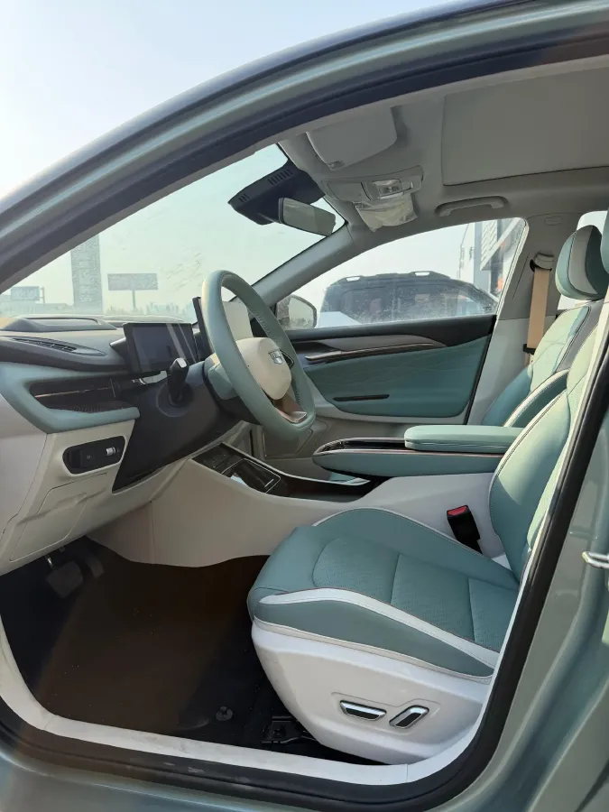 2022 Ruichi Auto ED71 BEV 60.152KWH,autocango,china used car exporter,china ev exporter,chinese used car exporter,chinese used ev exporter