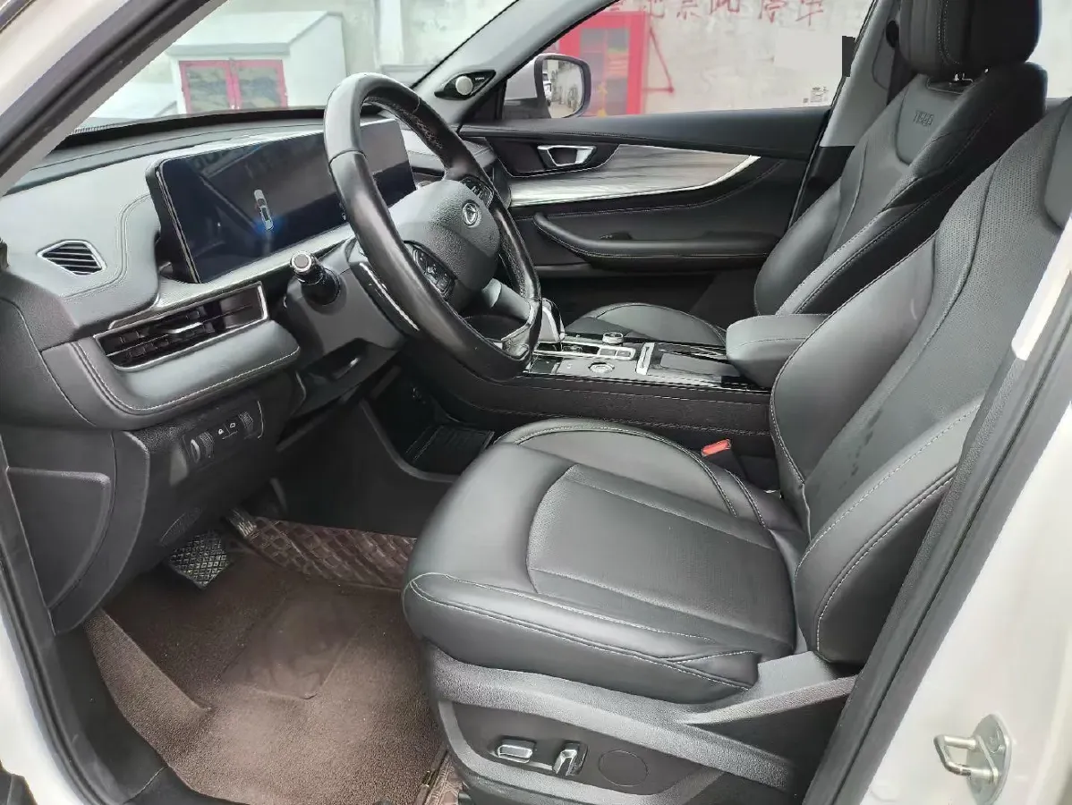 2022 Chery Tiggo 8 Plus 1.6T 197HP L4 7DCT,autocango,china used car exporter,china ev exporter,chinese used car exporter,chinese used ev exporter