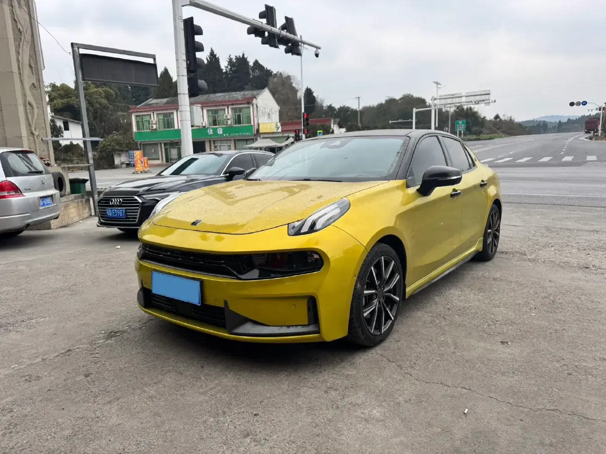 2022 LYNK&CO 03 2.0T 254HP L4 8AT