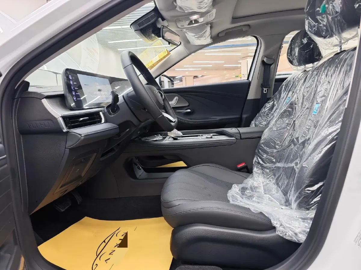 2024 Fulwin FulwinA8 1.5T 156HP L4 1DHT PHEV 18.3KWH,autocango,china used car exporter,china ev exporter,chinese used car exporter,chinese used ev exporter