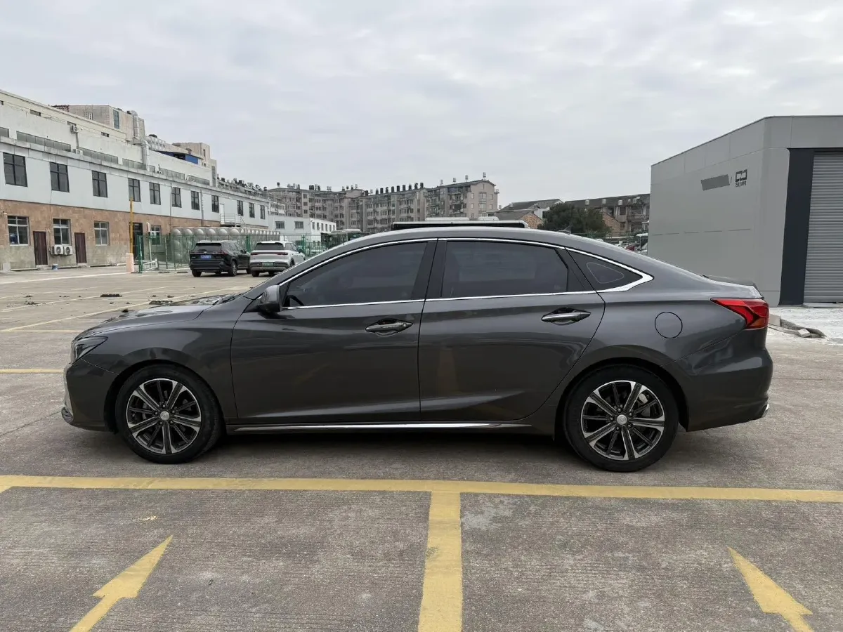 2022 ChangAn Raeton CC 1.5T 188HP L4 7DCT,autocango,china used car exporter,china ev exporter,chinese used car exporter,chinese used ev exporter