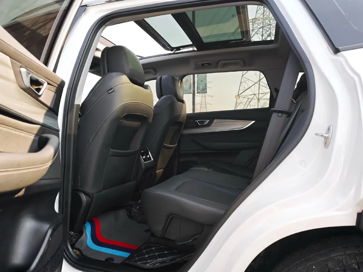 2021 Chery Tiggo 8 Plus 1.6T 197HP L4 7DCT,autocango,china used car exporter,china ev exporter,chinese used car exporter,chinese used ev exporter