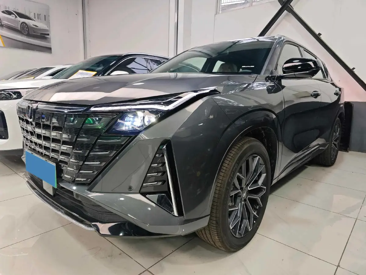 2025 ChangAn UNI-Z 1.5L 98HP L4 E-CVT PHEV