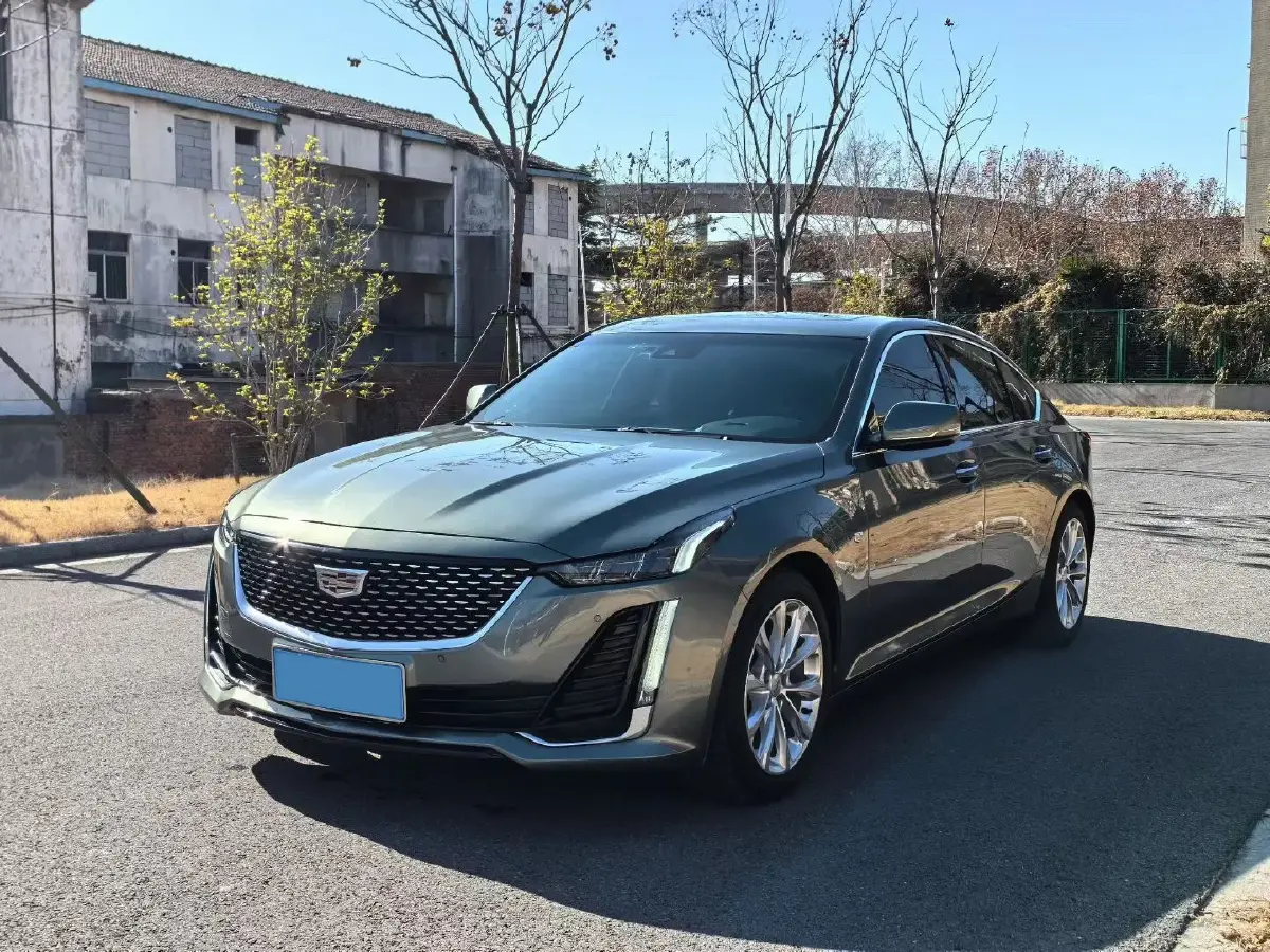 2023 Cadillac CT5 2.0T 237HP L4 10AT