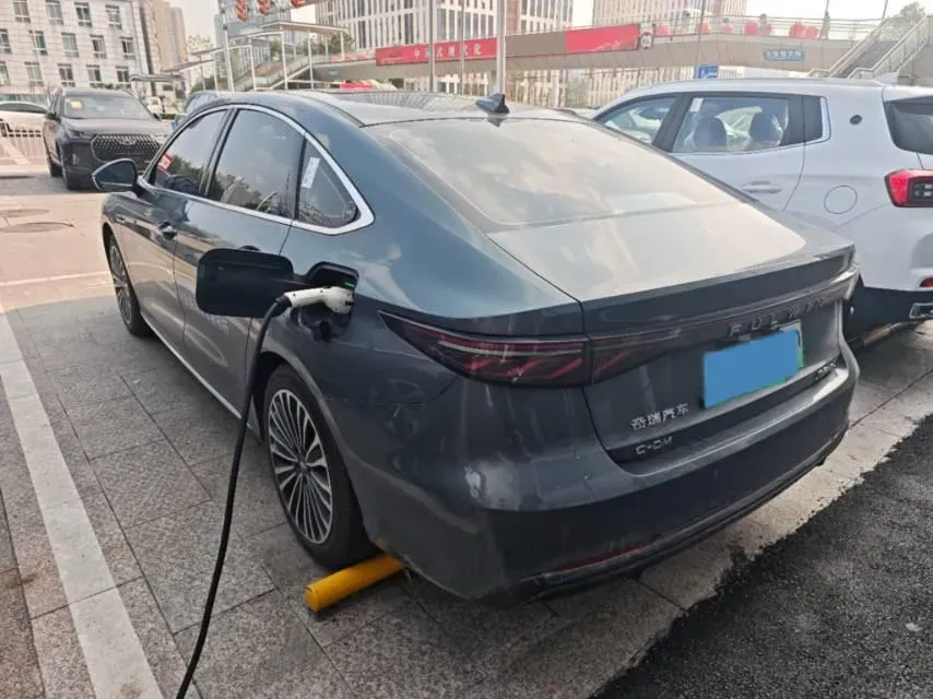 2025 Fulwin FulwinA8L 1.5T 156HP L4 1DHT PHEV 18.67KWH,autocango,china used car exporter,china ev exporter,chinese used car exporter,chinese used ev exporter