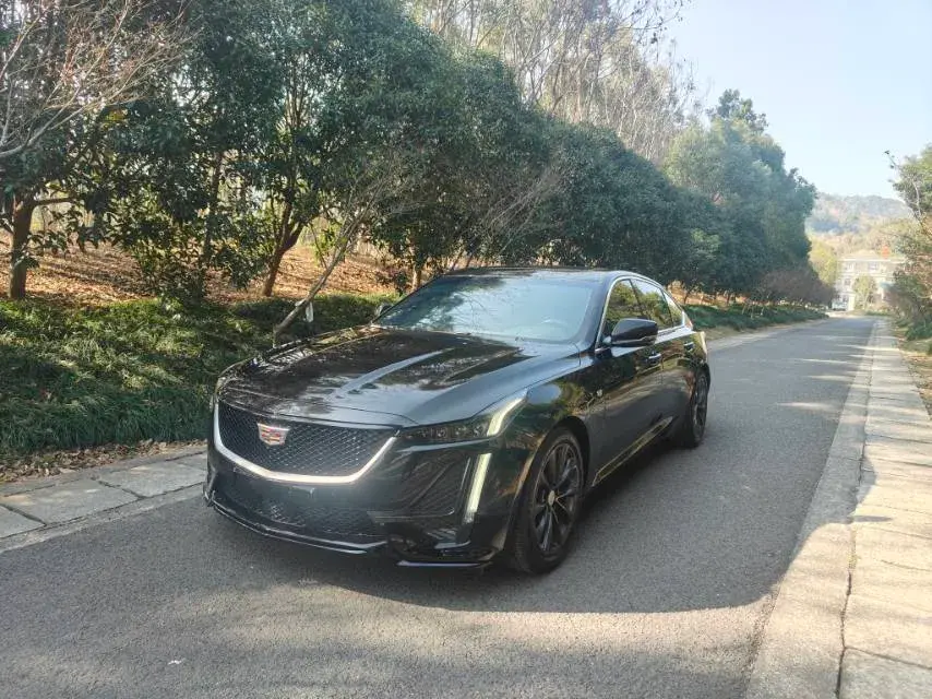 2021 Cadillac CT5 2.0T 237HP L4 10AT