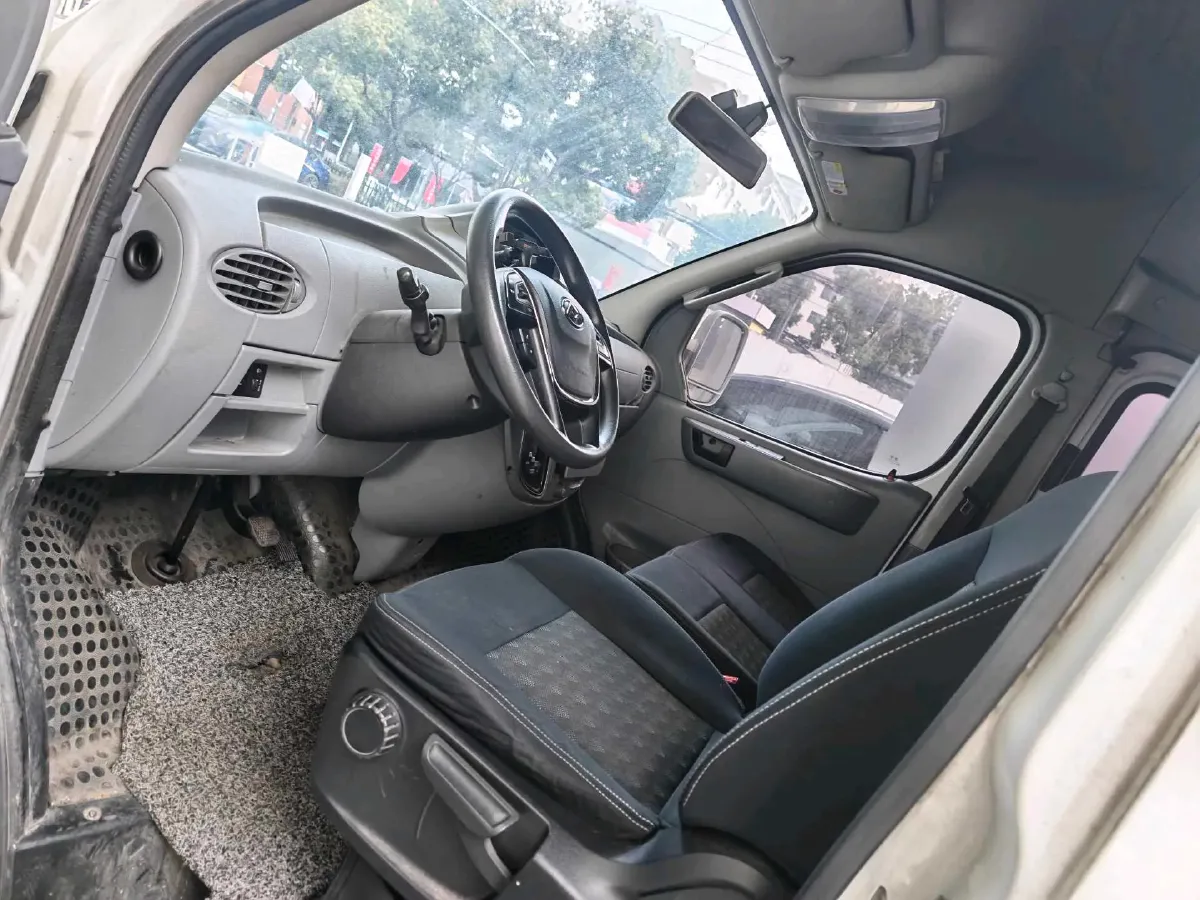 2019 JAC T8 2.0T 190HP L4 6MT,autocango,china used car exporter,china ev exporter,chinese used car exporter,chinese used ev exporter