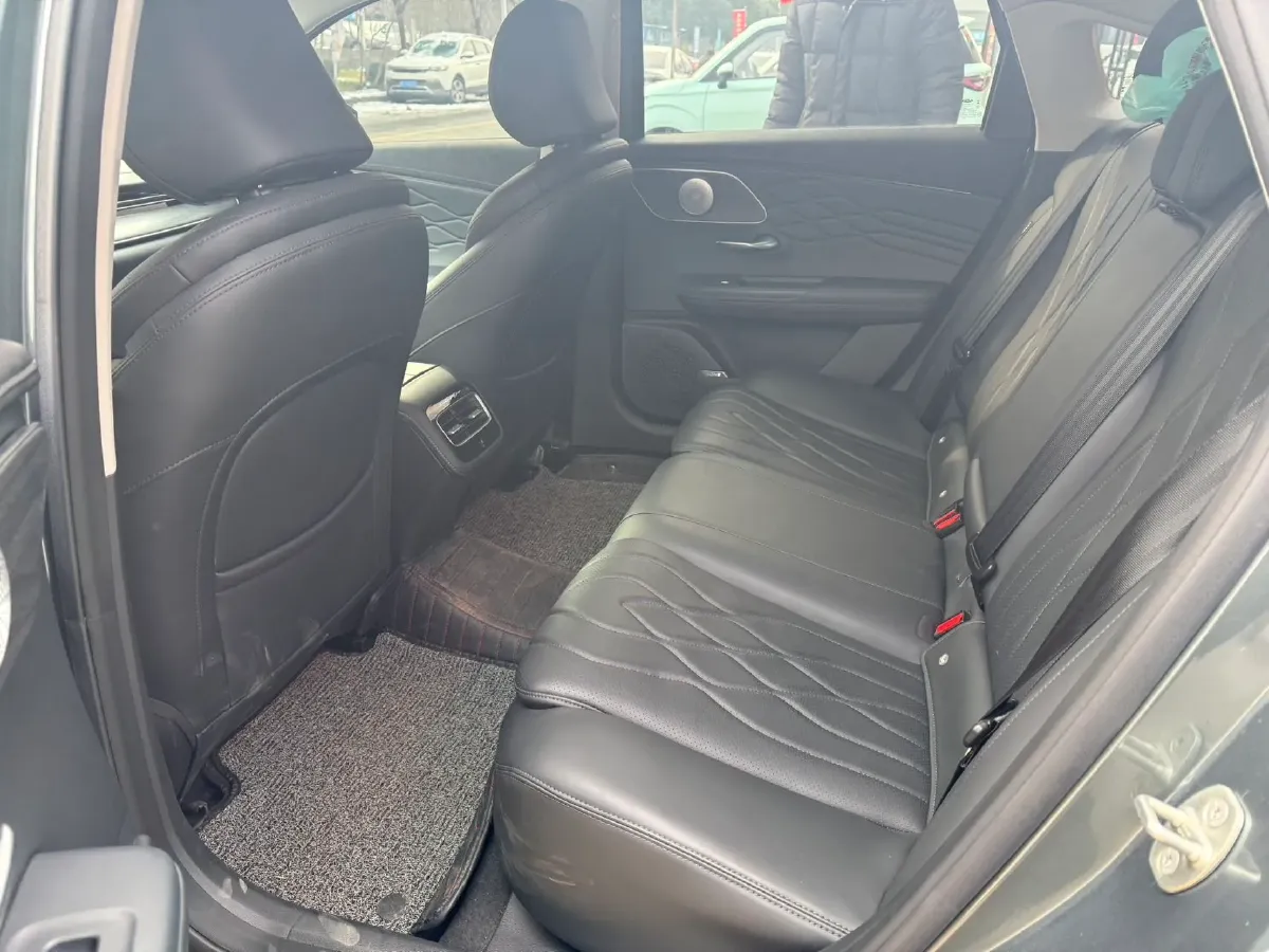 2025 Chery Arrizo 8 Pro 1.6T 197HP L4 7DCT,autocango,china used car exporter,china ev exporter,chinese used car exporter,chinese used ev exporter