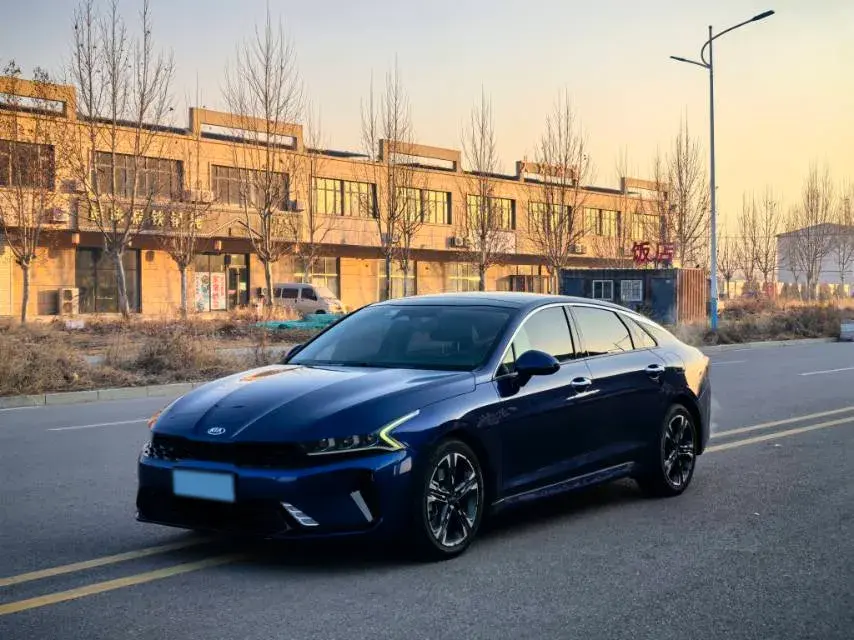 2020 Kia K5 2.0T 240HP L4 8AT