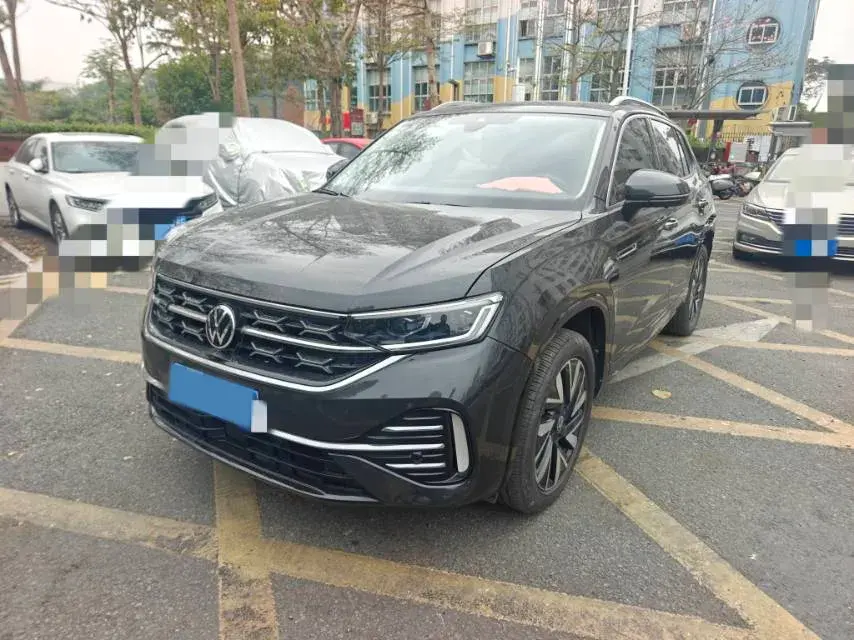 2023 Volkswagen Tayron 2.0T 186HP L4 7DCT