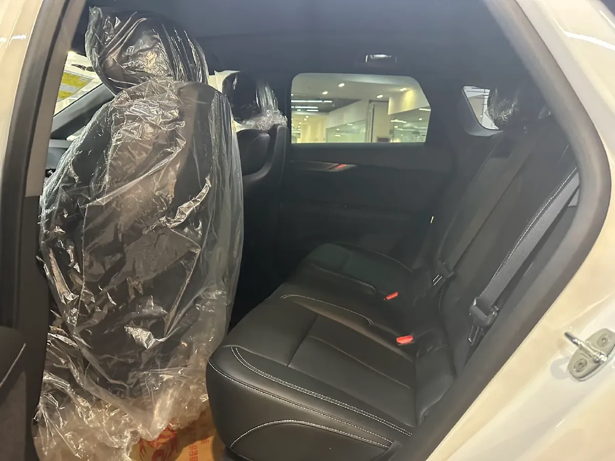 2024 Cadillac OPTIQ BEV 68.4KWH,autocango,china used car exporter,china ev exporter,chinese used car exporter,chinese used ev exporter