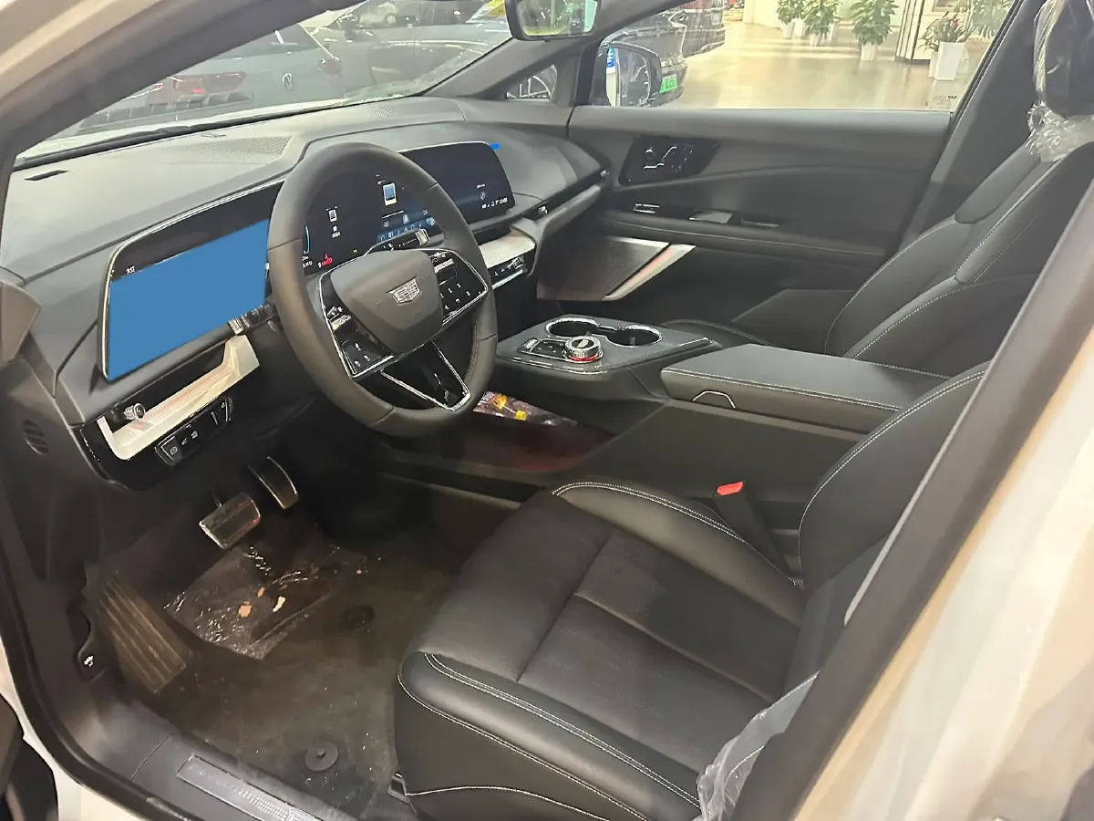 2024 Cadillac OPTIQ BEV 68.4KWH,autocango,china used car exporter,china ev exporter,chinese used car exporter,chinese used ev exporter